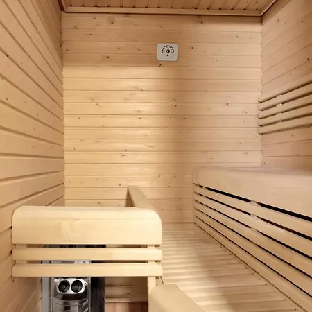 Bellarova X * Rovaniemi